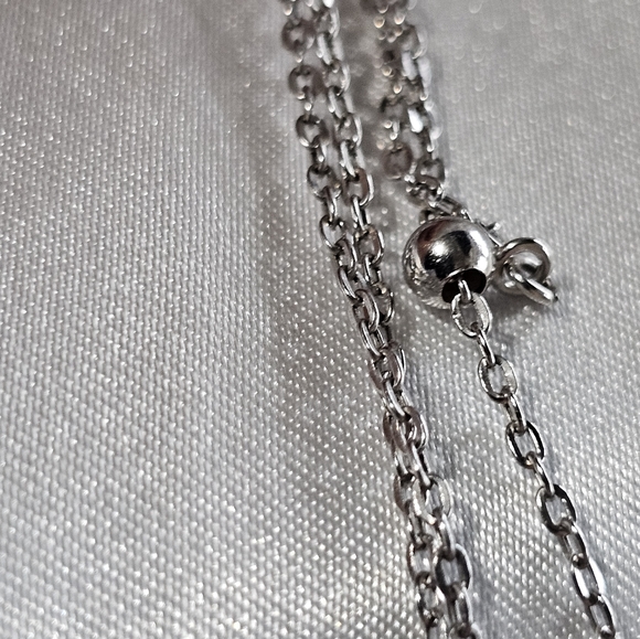 14kt White Gold Diamond Heart Adjustable Chain Necklace - Picture 3 of 5